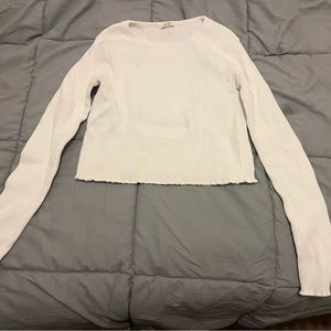 Brandy Melville White long sleeve- no sizing would say s/m